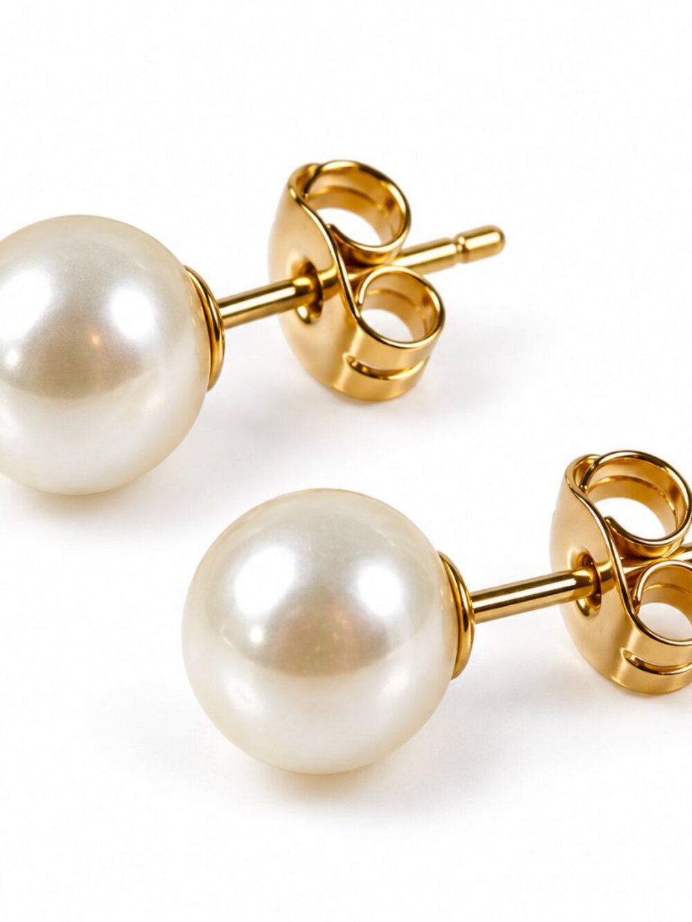 EA-25--White Pearl Stud Earrings 7–8mm Gold Tone Butterfly Back